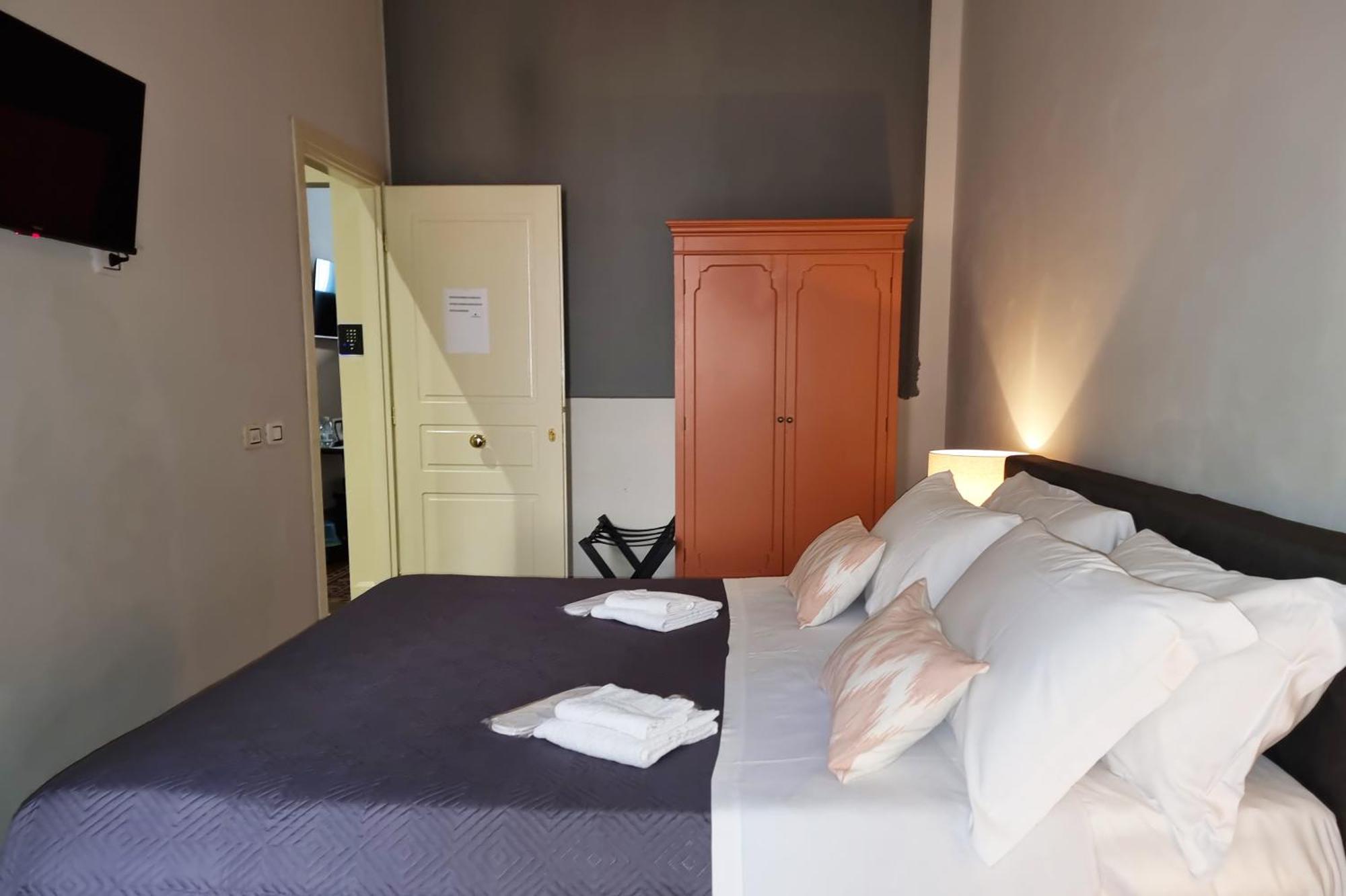 Borgo Antico Rooms メッシーナ エクステリア 写真